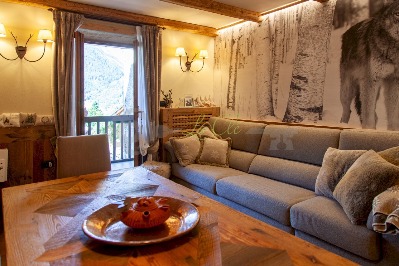 AFFITTO COURMAYEUR - SOGGIORNO E ZONA PRANZO - Appartamento Courmayeur - foto 1