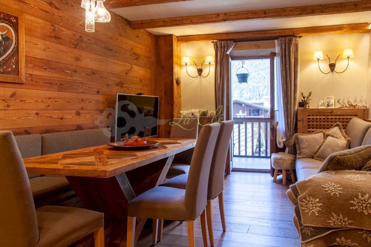 AFFITTO COURMAYEUR - SOGGIORNO E ZONA PRANZO - Appartamento Courmayeur - foto 2