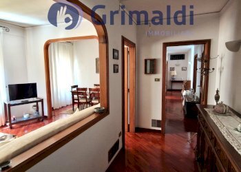 12.jpg - Apartment Via Giuseppe Orsi 6, Napoli (neighborhood Arenella) - photo 2