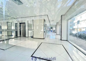 WhatsApp Image 2026-04-07 at 18.17.27 (4)_risultat - Commercial Premises Via M. Renato Imbriani 57, Lecce - photo 7