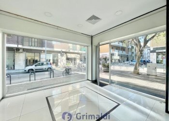 WhatsApp Image 2026-04-07 at 18.17.28 (3)_risultat - Commercial Premises Via M. Renato Imbriani 57, Lecce - photo 13