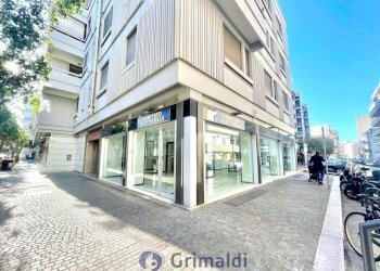 WhatsApp Image 2026-04-07 at 18.17.27 (1)_risultat - Commercial Premises Via M. Renato Imbriani 57, Lecce - photo 10