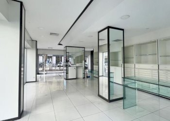 WhatsApp Image 2026-04-07 at 18.17.28 (4)_risultat - Commercial Premises Via M. Renato Imbriani 57, Lecce - photo 20