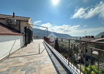 Bilocale Str. degli Olandesi, Camporosso - foto 1