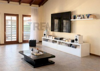 Soggiorno - Three-room apartment VIA LEOPARDI
 
18, Cameri - photo 3