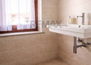 Bagno - Three-room apartment VIA LEOPARDI
 
18, Cameri - photo 10