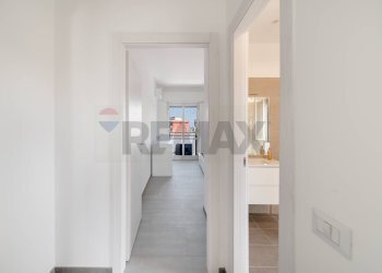 Hall / corridoio - Three-room apartment piazza 4 novembre
29, Sesto San Giovanni - photo 10