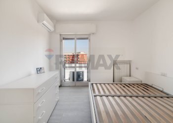 Camera / camera da letto - Three-room apartment piazza 4 novembre
29, Sesto San Giovanni - photo 14