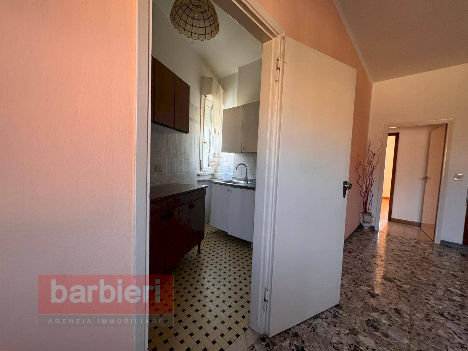 Foto 3 - Quadrilocale palazzone
 
1, Cervia - foto 3