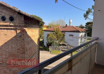 Foto 16 - Quadrilocale palazzone
 
1, Cervia - foto 16