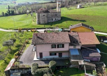 Vista - Casa indipendente strada Fenogli Castellaro, 2, Villanova Mondovì - foto 4