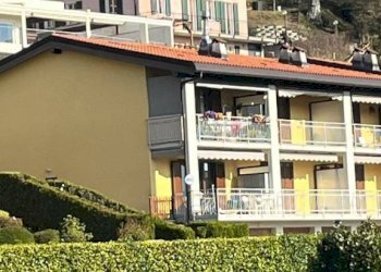 Facciata - Bilocale via Lucio Lecchi, Cadegliano-Viconago - foto 5