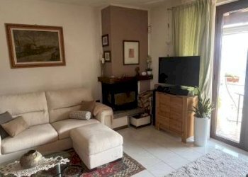 Salone - Bilocale via Lucio Lecchi, Cadegliano-Viconago - foto 11