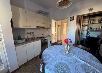 Cucina - Trilocale via Montello, 47, Venaria Reale - foto 3