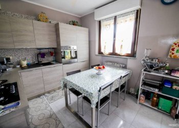 Cucina - Appartamento via Alcide De Gasperi, 172, Chivasso - foto 8