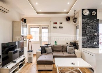 Salone - Quadrilocale viale Prospero Colonna, 32, Roma - foto 4