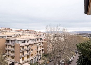 Vista - Four-room apartment viale Prospero Colonna, 32, Roma - photo 30