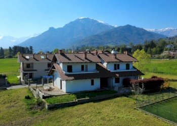 Facciata - Villa via Giosuè Gianavello, 57, Luserna San Giovanni - foto 9