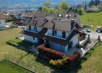 Facciata - Villa via Giosuè Gianavello, 57, Luserna San Giovanni - foto 11