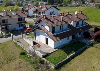 Facciata - Villa via Giosuè Gianavello, 57, Luserna San Giovanni - foto 22