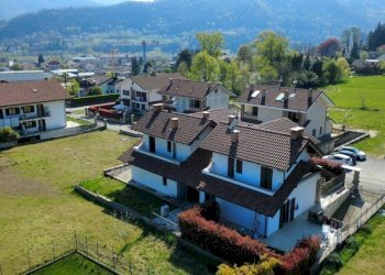 Facciata - Villa via Giosuè Gianavello, 57, Luserna San Giovanni - foto 23