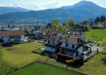 Facciata - Villa via Giosuè Gianavello, 57, Luserna San Giovanni - foto 25