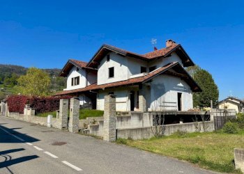 Facciata - Villa via Giosuè Gianavello, 57, Luserna San Giovanni - foto 26