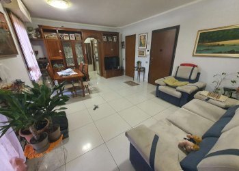 soggiorno - Appartamento via Mascherpa, Paullo - foto 3