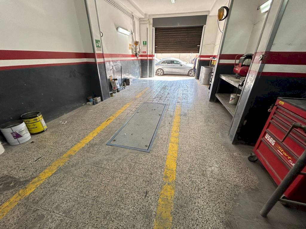 Interno non residenziale - Negozio via Generale De Bernardis, 71, Bari - foto 2