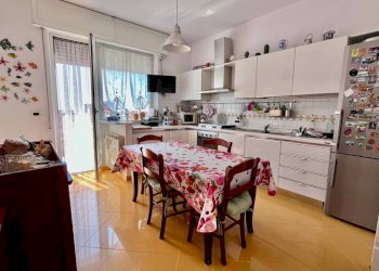 Cucina - Appartamento via Briscata, Genova (zona Sestri Ponente) - foto 3