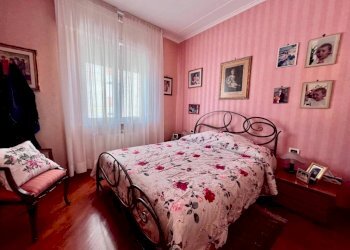 Camera da letto - Appartamento via Briscata, Genova (zona Sestri Ponente) - foto 21