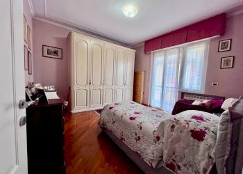 Camera da letto - Appartamento via Briscata, Genova (zona Sestri Ponente) - foto 24