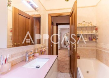 Bagno - Trilocale via dei Buonvisi, 61, Roma - foto 22