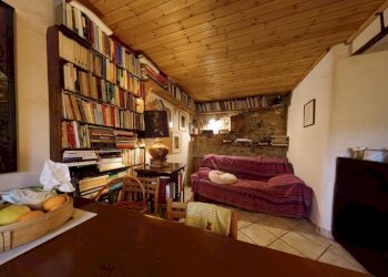 2.jpg - Casa semi indipendente Via Dante Alighieri, Castelnuovo Magra - foto 2