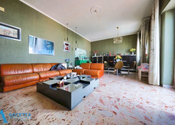 salone - Trilocale Via Lago Trasimeno 5, Taranto - foto 5