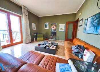 salone - Trilocale Via Lago Trasimeno 5, Taranto - foto 7