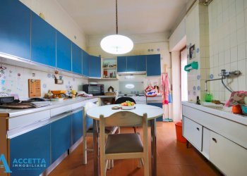 cucina - Trilocale Via Lago Trasimeno 5, Taranto - foto 18