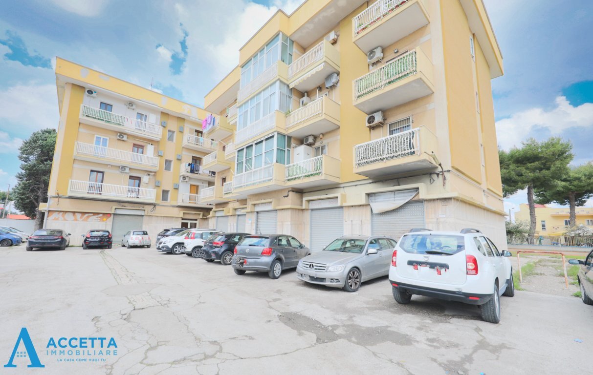 facciata - Commercial Premises Corso Vittorio Emanuele II 11, Taranto - photo 2
