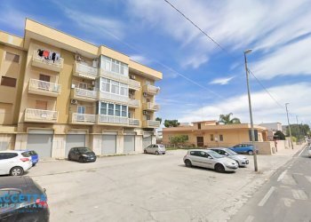 facciata - Locale Commerciale Corso Vittorio Emanuele II 11, Taranto - foto 8