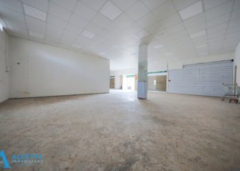 locale - Locale Commerciale Corso Vittorio Emanuele II 11, Taranto - foto 12