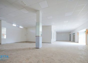 locale - Locale Commerciale Corso Vittorio Emanuele II 11, Taranto - foto 16