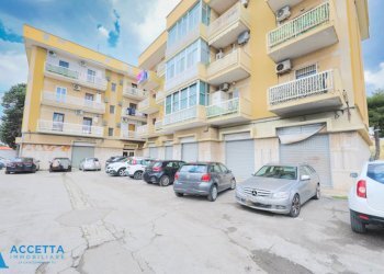 facciata - Locale Commerciale Corso Vittorio Emanuele II 11, Taranto - foto 24