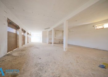 locale - Locale Commerciale Corso Vittorio Emanuele II 11, Taranto - foto 6