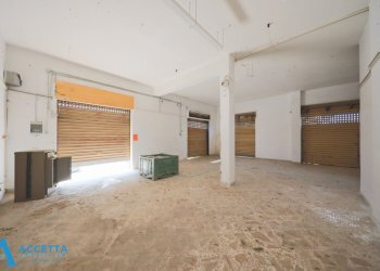 locale - Locale Commerciale Corso Vittorio Emanuele II 11, Taranto - foto 8