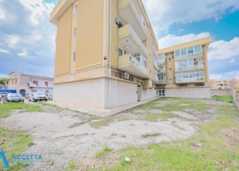 area esterna - Locale Commerciale Corso Vittorio Emanuele II 11, Taranto - foto 14