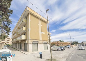 facciata - Locale Commerciale Corso Vittorio Emanuele II 11, Taranto - foto 17