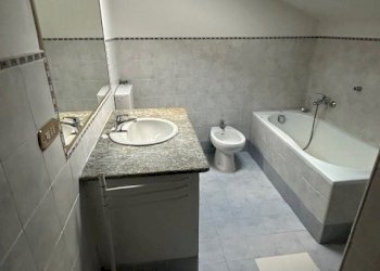 Three-room apartment Viale del Gran San Bernardo, 140, Aosta - photo 3