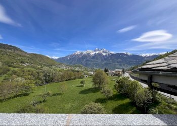 Trilocale Viale del Gran San Bernardo, 140, Aosta - foto 6