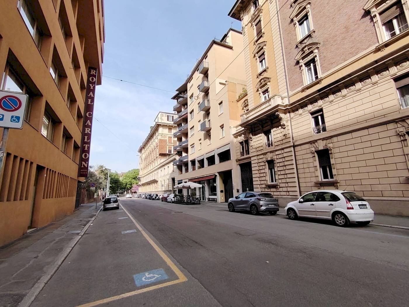 Ufficio Via Montebello, 7, Bologna (zona Centro Storico) - foto 2