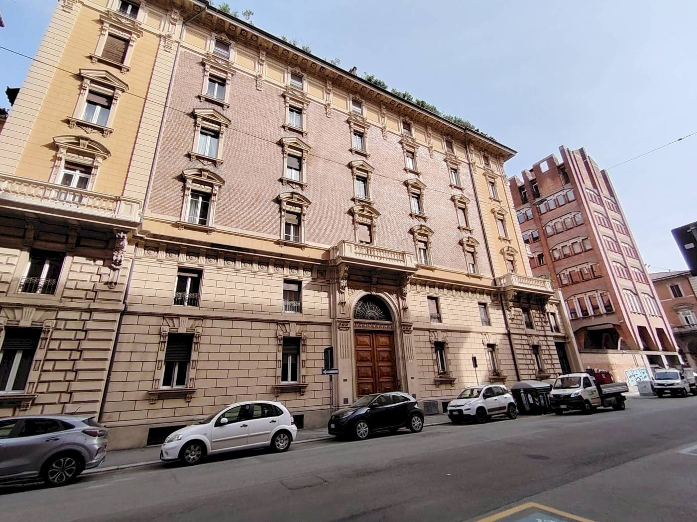 Ufficio Via Montebello, 7, Bologna (zona Centro Storico) - foto 3